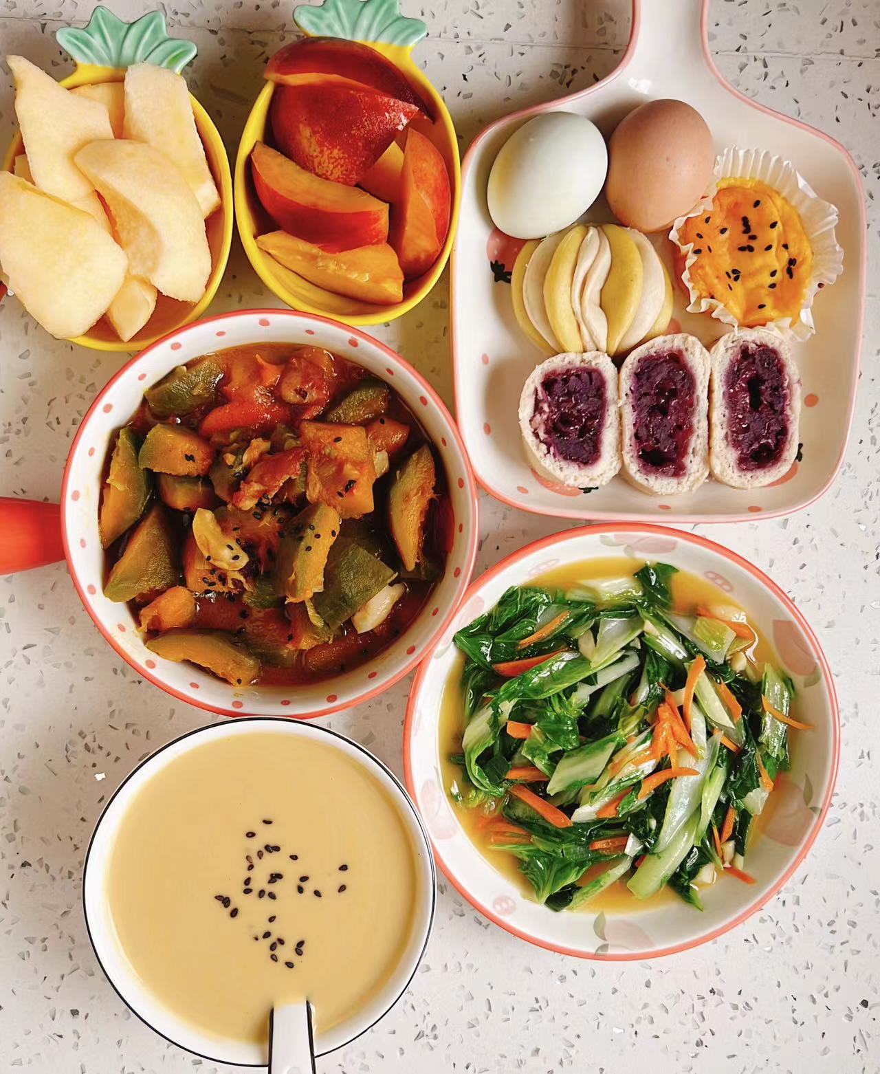 新生兒身上長(zhǎng)很多毛是病嗎？