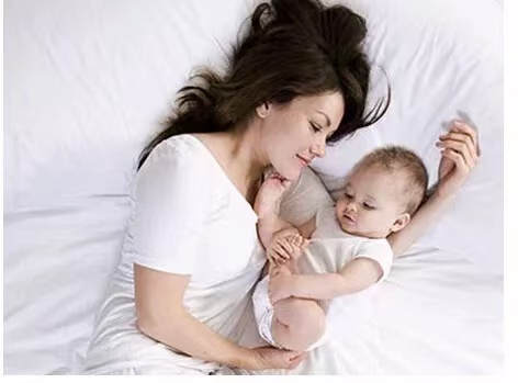 乳房濕疹：原因、癥狀、護理及哺乳指南